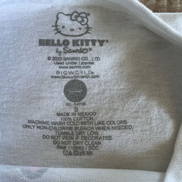 Sanrio Hello Kitty Graphic T-shirt Women Small White Short Sleeve Crop Raw Hem - Picture 6 of 9